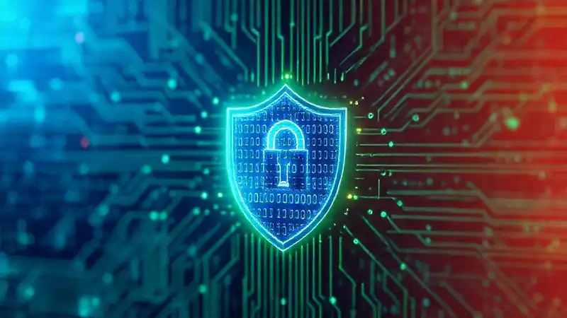 Escudo digital con código y ciberseguridad